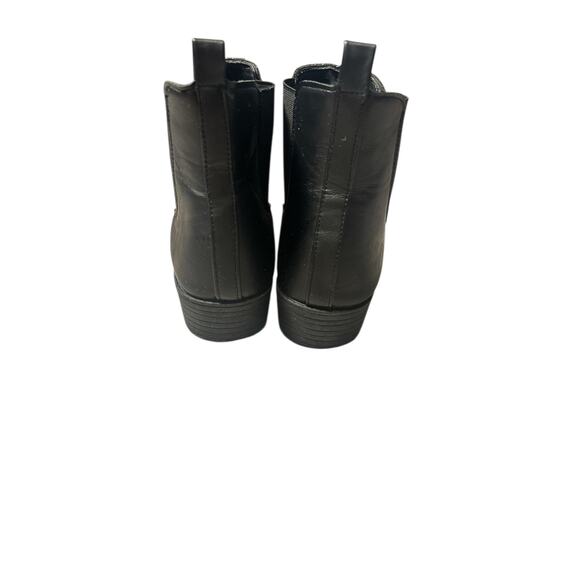 Classic Black Chelsea Boots Golda-Size 9
Comfort by Alexis Bendel - Picture 4 of 6